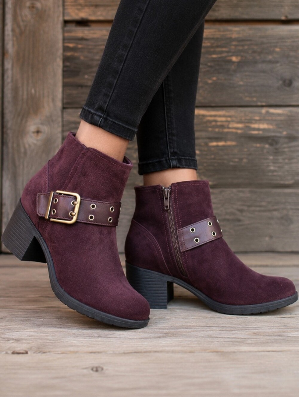 Clarks Hollis Star Western Boho Minimalist Harness Buckle Comfort Bootie 7.5M